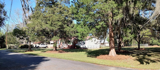 view of front of property with a front lawn