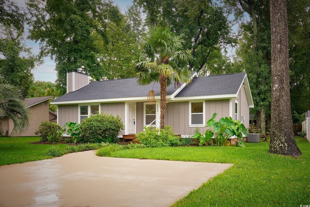 view of front of home featuring central AC