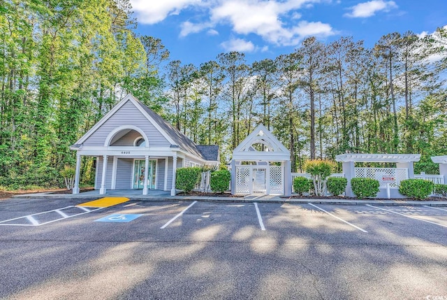 view of front of property