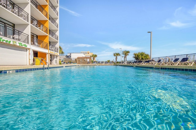 view of swimming pool