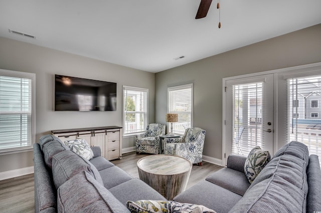kitchen featuring ceiling fan, dark wood-style flooring, visible vents, baseboards, and recessed lighting