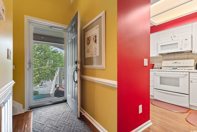 entryway featuring light wood-type flooring