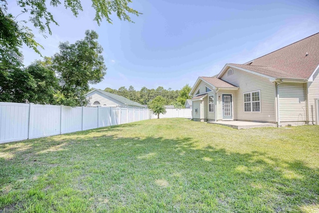 view of yard with a patio area
