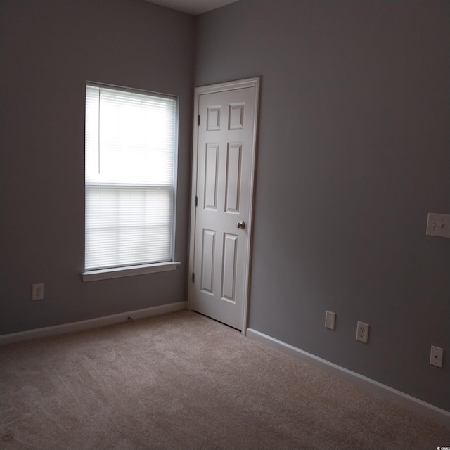 empty room with carpet