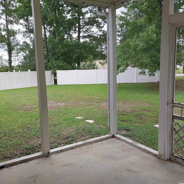 view of yard featuring a patio