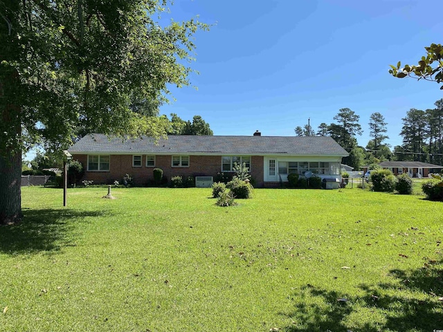 4155 Pinewood Dr, Mullins, SC 29574 - view of front of home featuring a front yard