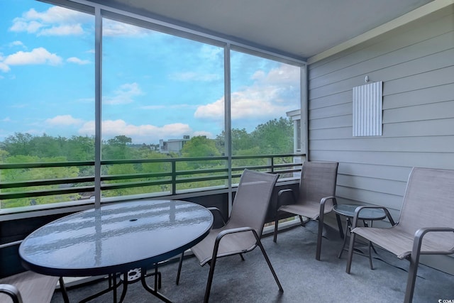 view of sunroom / solarium