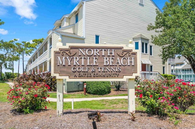 view of community / neighborhood sign