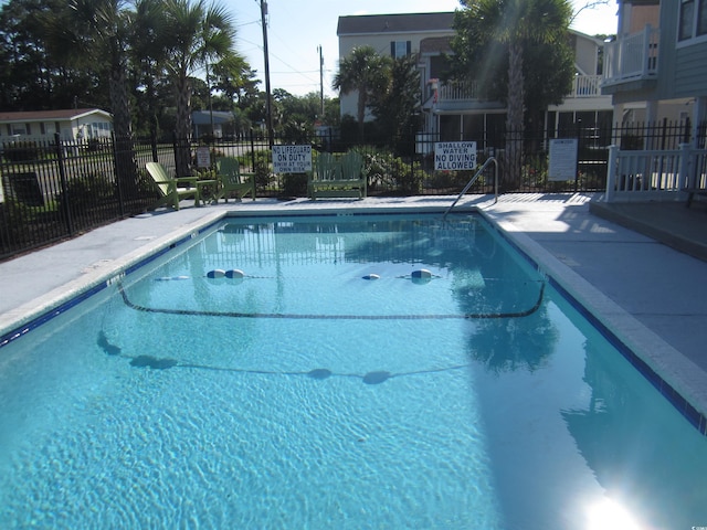 view of swimming pool