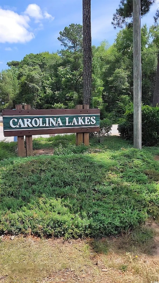 view of community / neighborhood sign