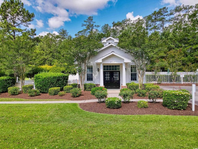 view of front of house with a front lawn