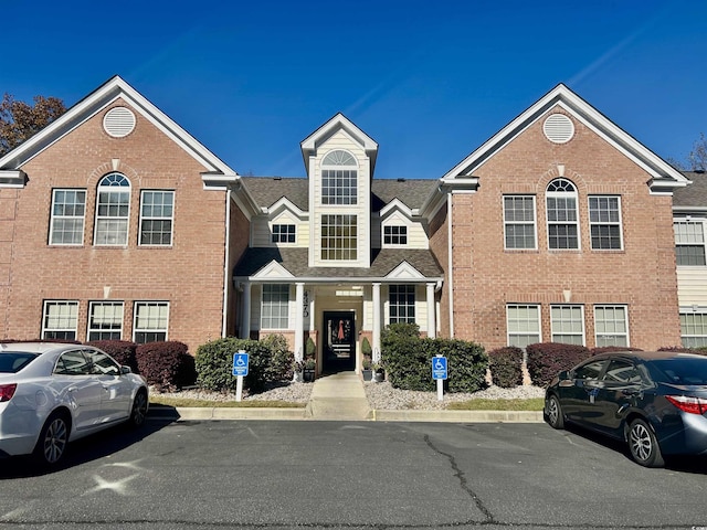 view of front facade with brick siding