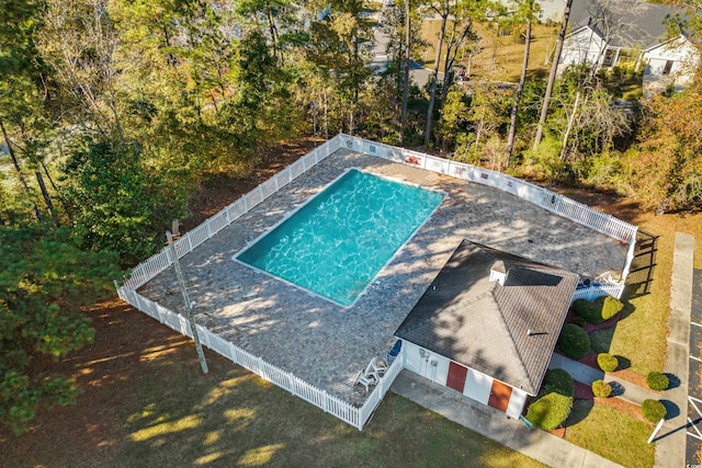 view of swimming pool