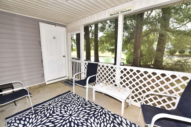 view of sunroom / solarium