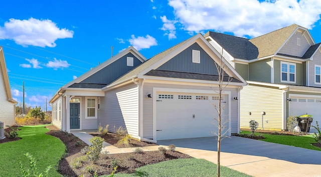 craftsman-style home featuring a front lawn