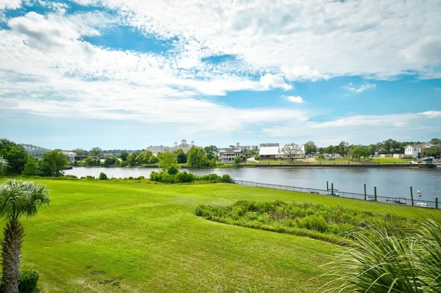 view of yard featuring a water view