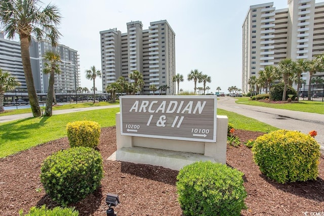 view of community / neighborhood sign