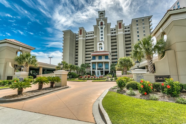 view of building exterior