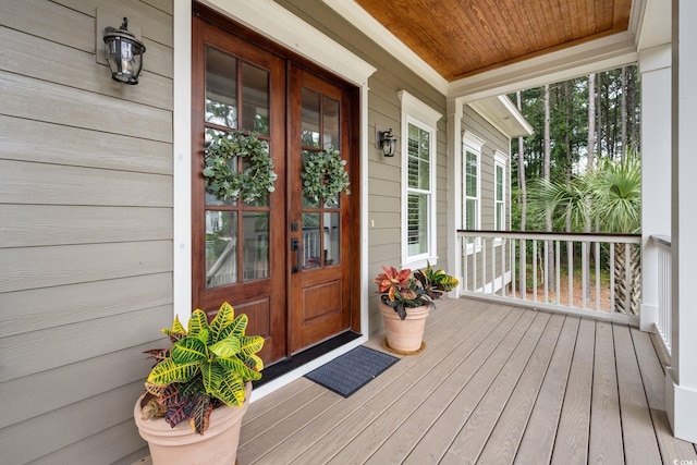 entrance to property with covered porch