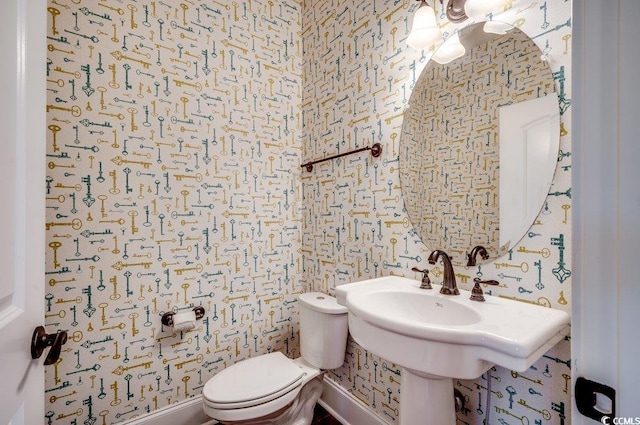 bathroom featuring toilet