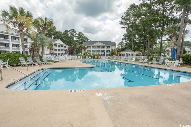 view of swimming pool