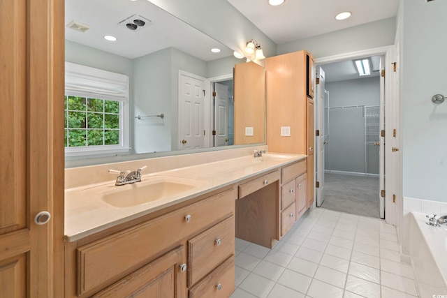 empty room featuring a tray ceiling, ceiling fan, and light carpet