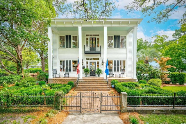 view of front of property featuring a porch