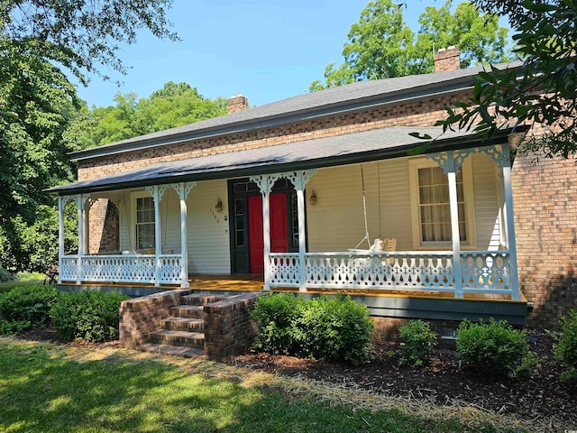 view of front facade with covered porch