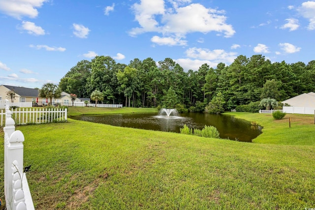 view of yard featuring a water view