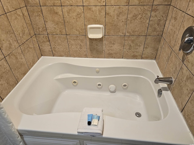 bathroom featuring a bathing tub