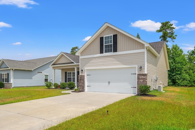 view of front of house with a front lawn