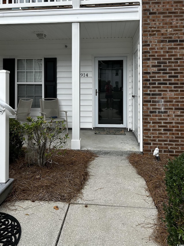 view of property entrance