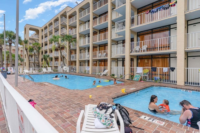 view of swimming pool