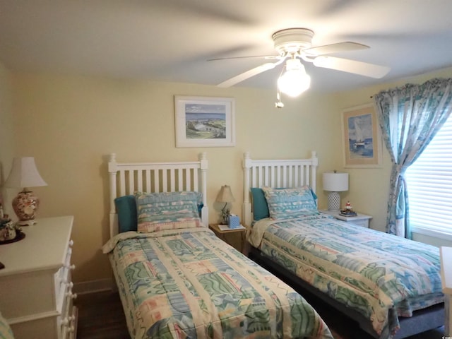 bedroom featuring ceiling fan