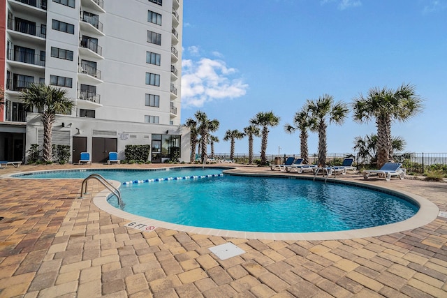 view of swimming pool