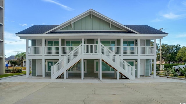 view of front of house featuring a porch