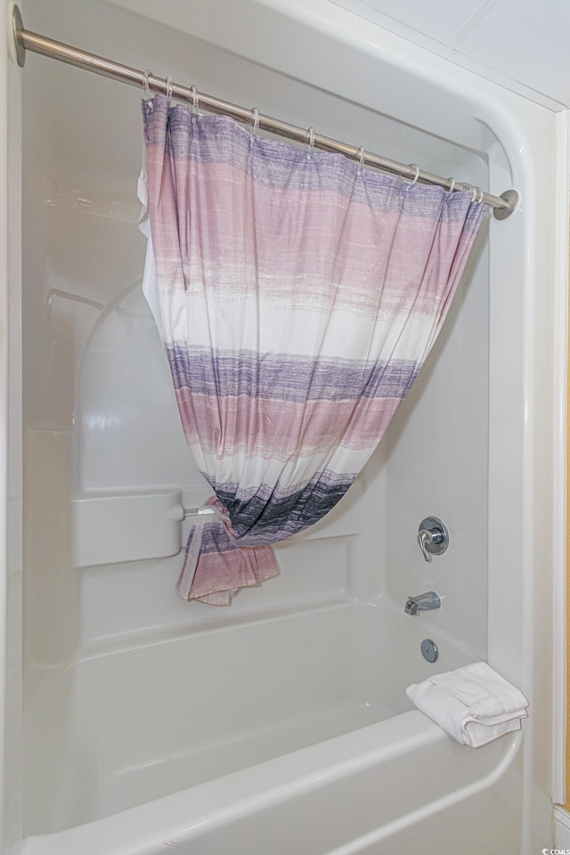 6900 N Ocean Blvd Unit 812, Myrtle Beach, SC 29572 - bathroom with bathing tub / shower combination