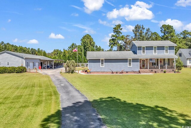 view of front of house with a front lawn