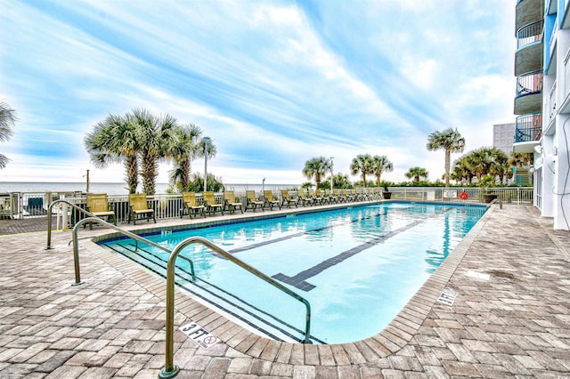 view of swimming pool