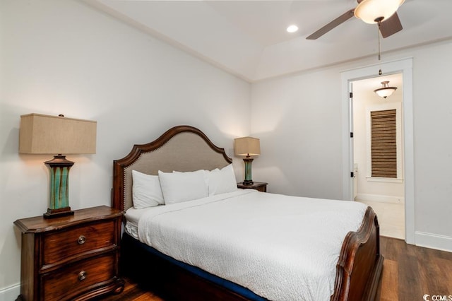 bedroom featuring dark wood-style floors, ceiling fan, baseboards, and recessed lighting