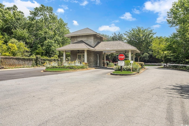 view of front of property