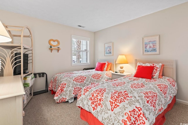 bedroom with carpet flooring