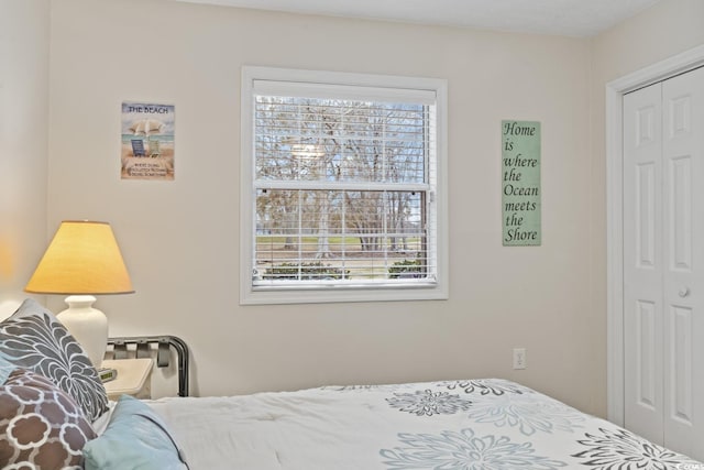 bedroom featuring a closet