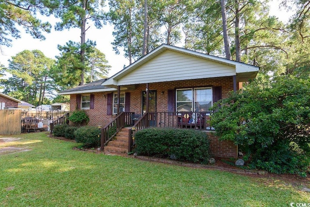 view of front facade with a front lawn