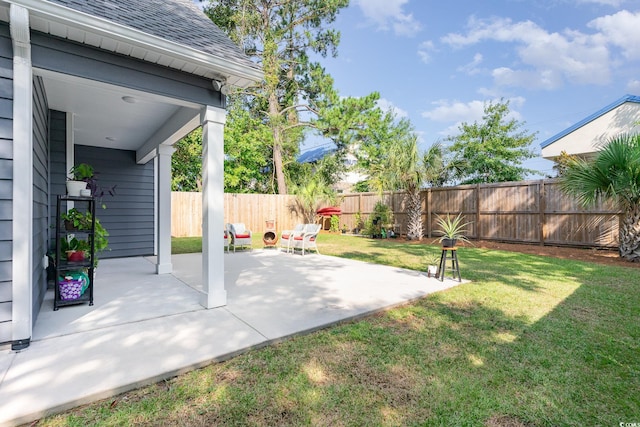 view of yard with a patio