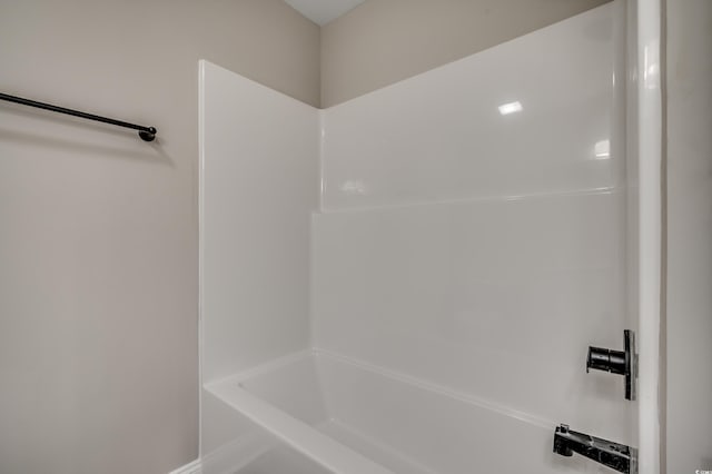 bathroom featuring shower / tub combination