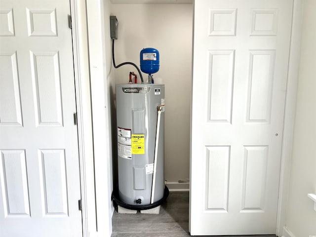 6306 Somerset Dr, Myrtle Beach, SC 29572 - utilities featuring electric water heater
