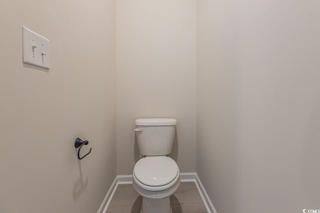 bathroom featuring toilet