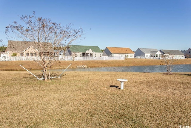 view of yard featuring a water view