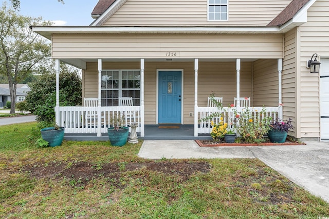 property entrance with a porch